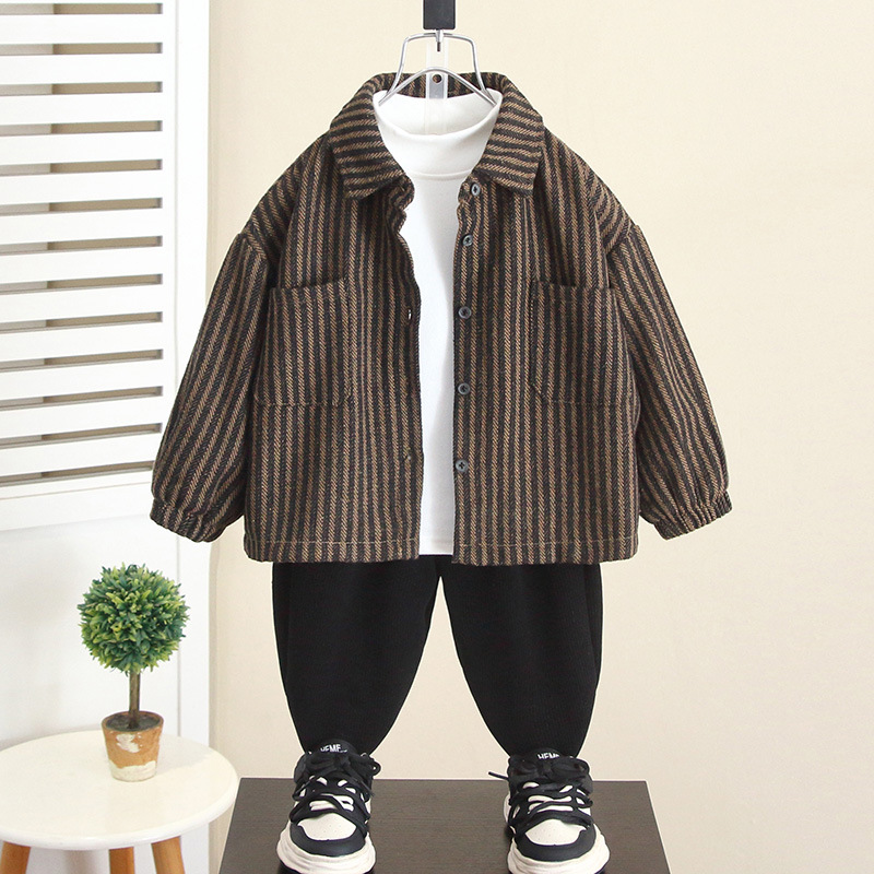 6920 Camisa gruesa de otoño e invierno de manga larga para niños 2025 nuevo estilo chico guapo más chaqueta de terciopelo ropa de invierno para bebés