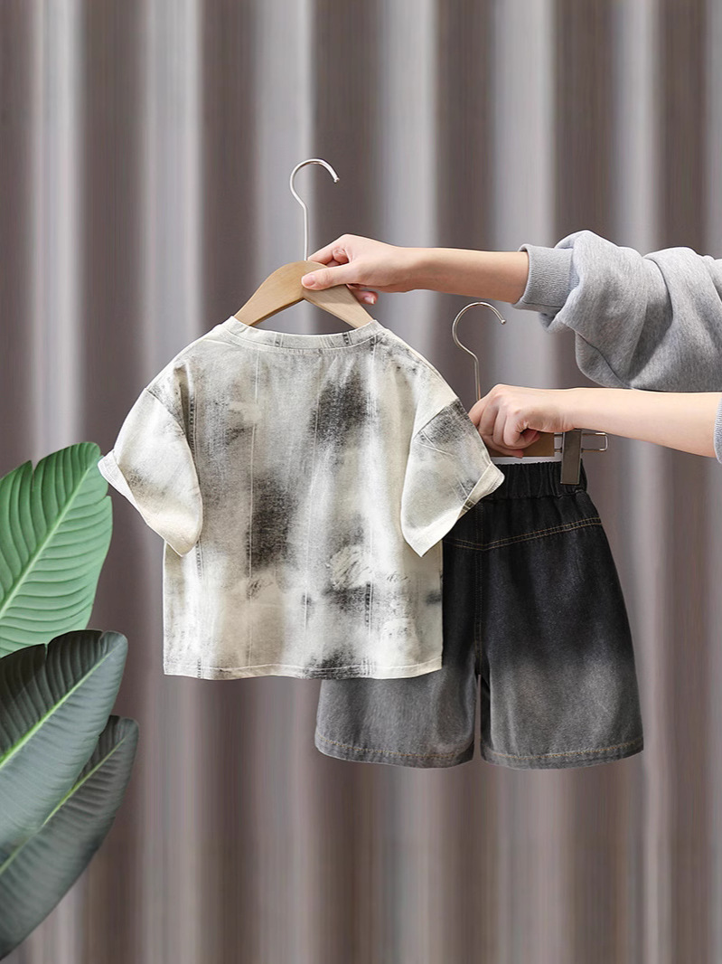 Conjunto de Verano para Niños 7226, Moda 2026, Ropa Infantil Estilo Coreano, Camiseta de Manga Corta, Estilo Veraniego, Conjunto de Dos Piezas, Popular en Internet