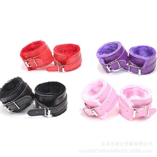 Adult Sex Toys Wholesale Sm Alternative Toys Glossy Leather Plush Handcuffs and Shackles Bondage Products