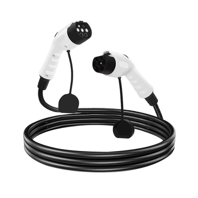 Elektrikli avtomobil şarj cihazları: double-headed male and female head