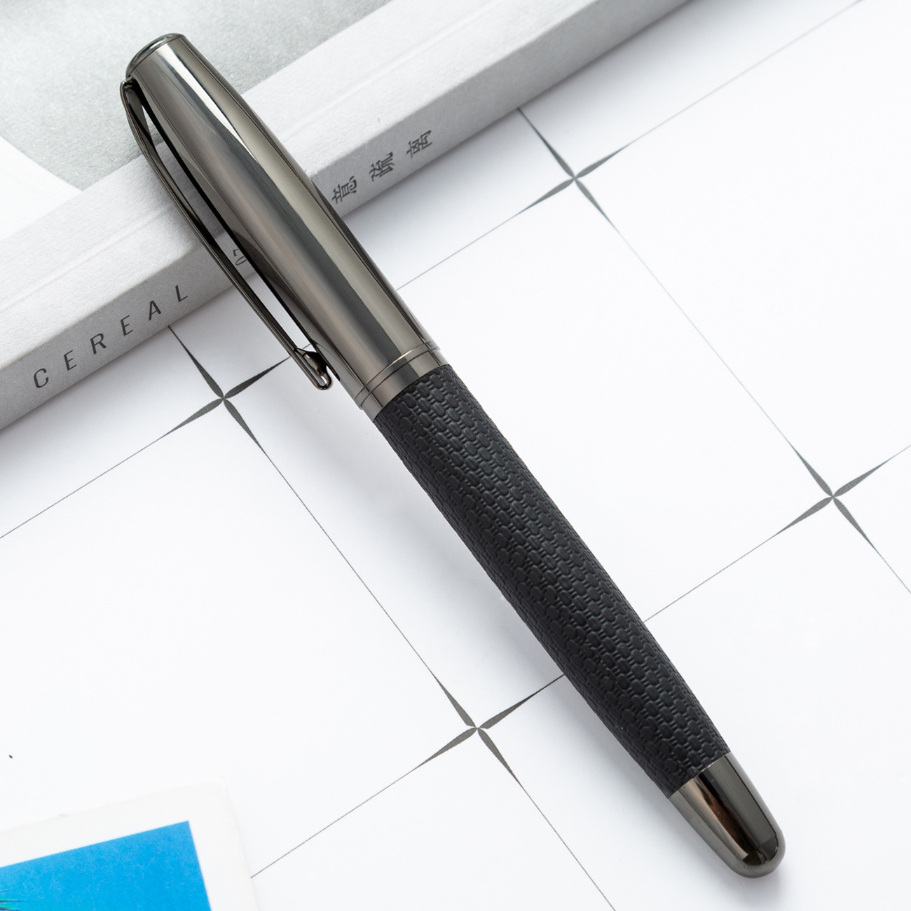 Nuevo arma de fuego gris prepucio metal bolígrafo de conferencias de hotel bolígrafo de firma bolígrafo de regalo de negocios bolígrafo de impresión logo