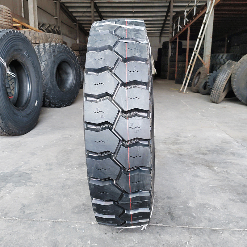 1200R20轮胎 货车卡车全钢丝矿山三线载重工程耐磨轮胎