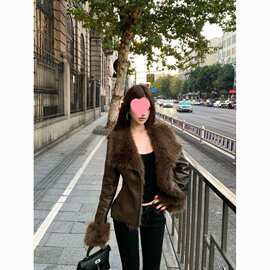 美式复古毛毛翻领皮衣外套女冬季感皮毛一体修身保暖夹克上衣