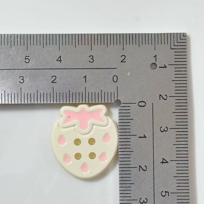 春と夏のマカロンカラーオイルドリップイチゴボタン多用途DIY帽子携帯電話ケースパッチ装飾下駄マッチング|undefined