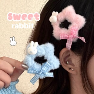 �ﶬ���ٴ�ë�qС������bb�A��Ů��������l�����A�ɐۂ�߅�A���l