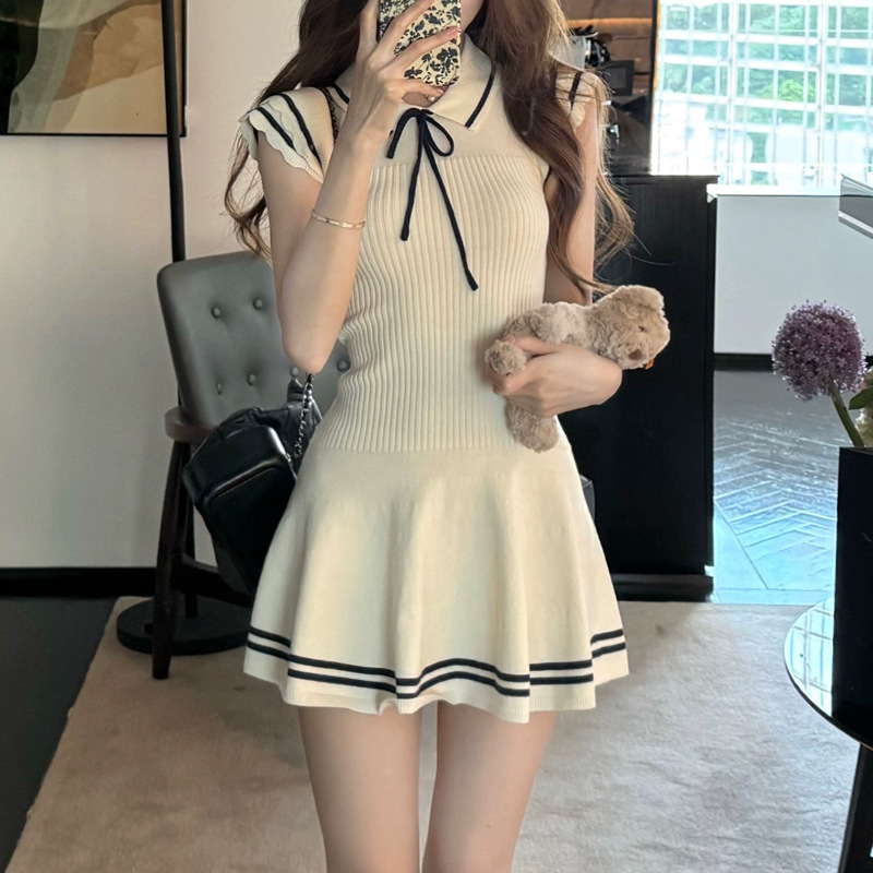 2025 대학 네이비 스타일 작은 플라잉 슬리브 부드러운 밀랍 니트 레이스 업 드레스 여성 슬리밍 핫 소녀 스타일