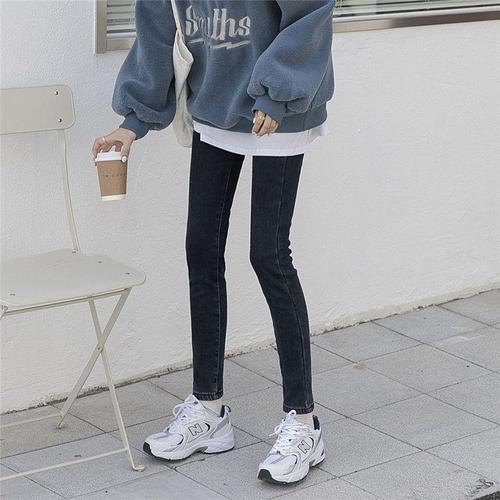 Summer and winter two-piece sweatshirts and knitted sweaters, base layer, layering, hem code skirt edge semi-skirt buttock curtain