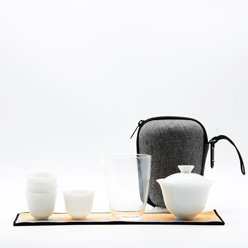 Handheld tea set for traveling