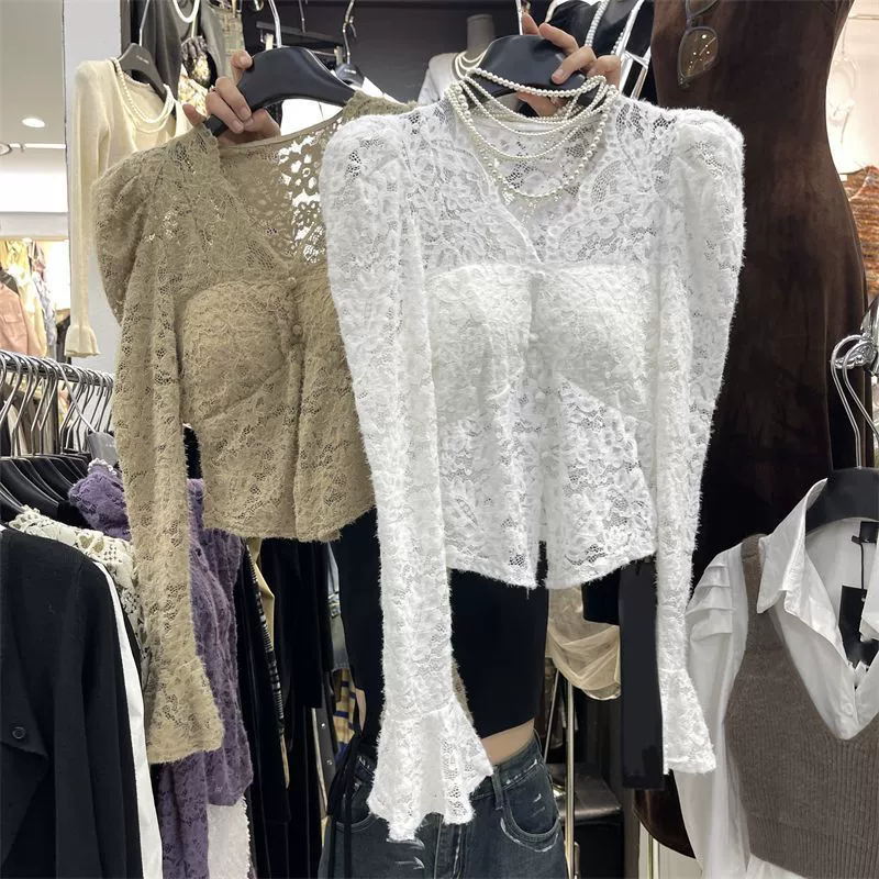 Тринадцать строк дизайн vi-образный воротник с полым кружевным нижним дном