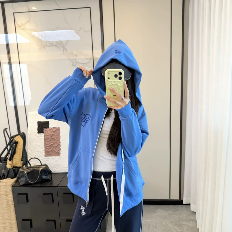 26 New Early Autumn Niche Designer Loose Fit Embroidered Zipper Hoodie for Women, American Style Jacket 26 New Early Autumn Niche Designer Loose Fit Embroidered Zipper Hoodie for Women, American Style Jacket