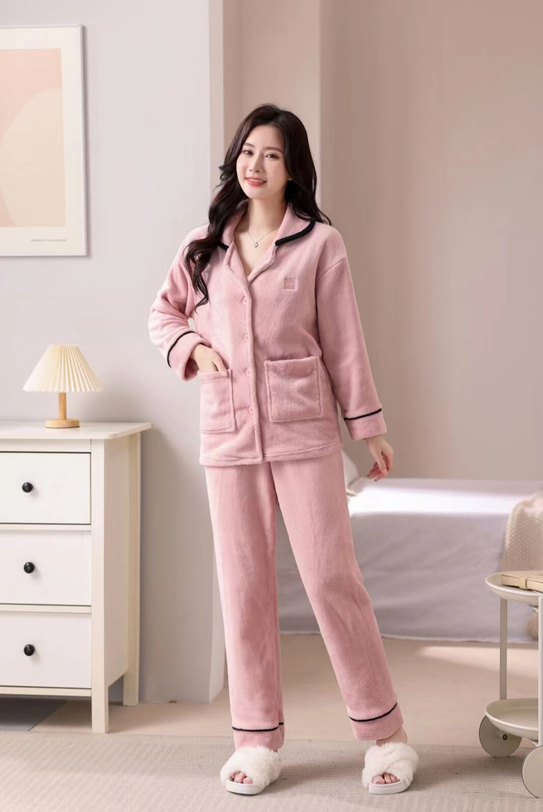 Pijamas de mujeres otoño y invierno nuevos botones de franela ropa de casa set cardigan bordado vestido exterior pijamas sueltos collar