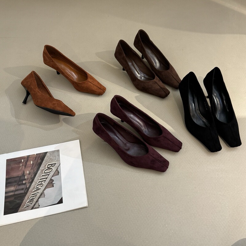 Retro simple small square toe shallow high-heeled shoes for women, 2026 autumn new versatile elegant suede single shoes for commuting