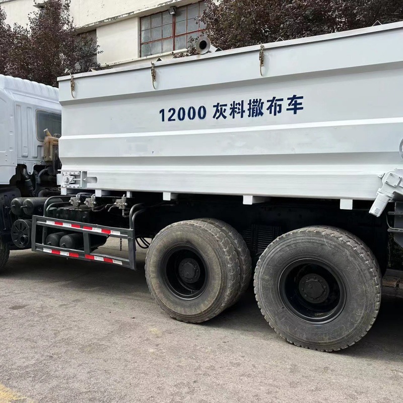 工程灰料自走撒布车  移动式撒灰机  路基建设铺灰机  丰宏