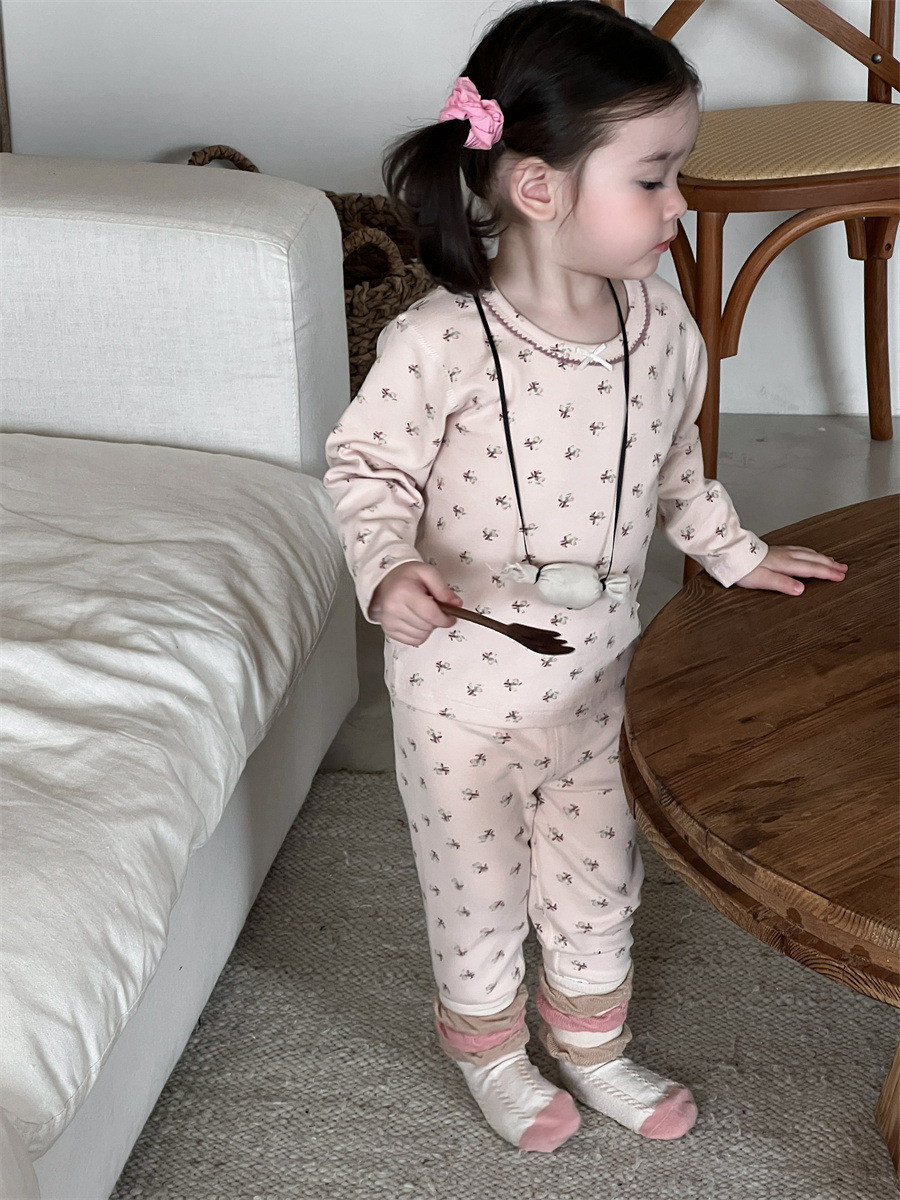 Pijamas infantiles de otoño conjunto de casa 2025 ropa de otoño ropa infantil coreana pijamas niñas ropa de hogar dos piezas