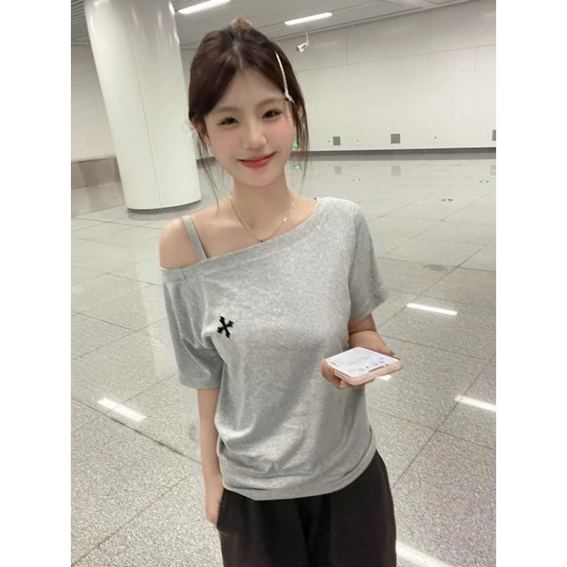 Американский крест Spice Girl косые плечи с короткими рукавами футболка женская 2025 новый летний прилив тонкий тонкий короткий топ