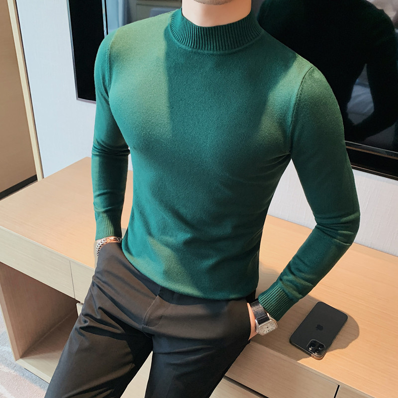 Dark green (long-sleeved version)