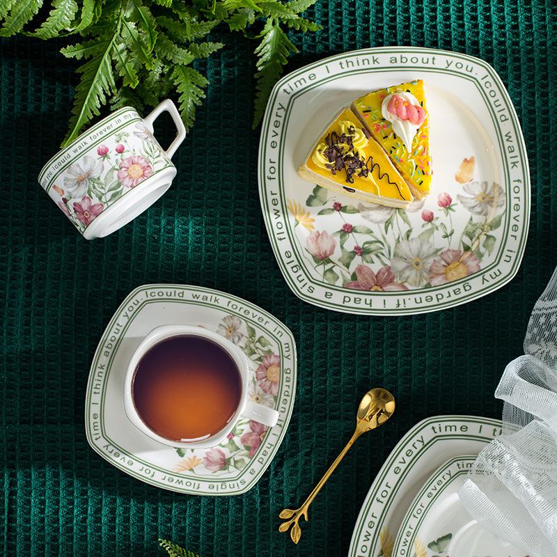 Sunflower High-Value Coffee Cup and Saucer Set, English Style Gift Box, Afternoon Tea Ceramic New Model, Gift for Boyfriend or Girlfriend