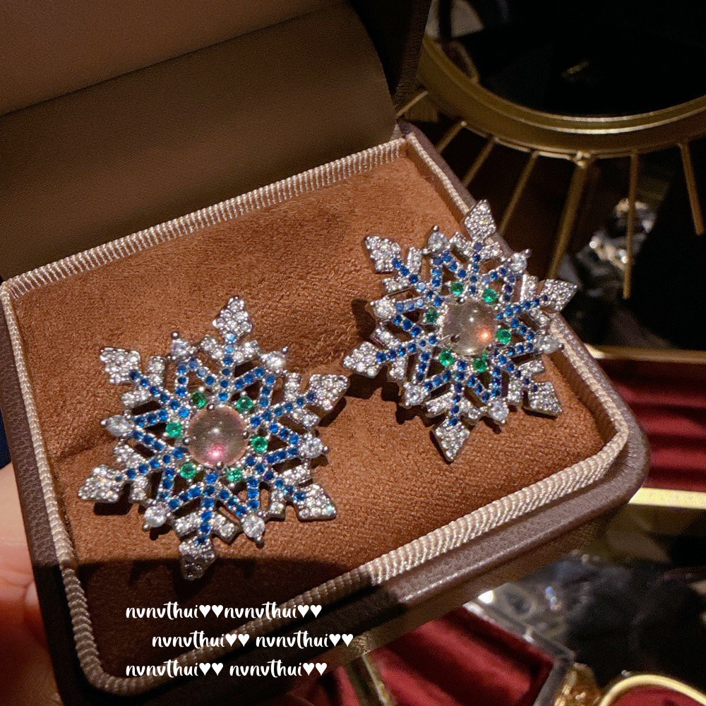 Earrings with zircon, 465 carat, moonstone, with snowflakes