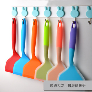 Food grade two-color wide-mouth silicone Jade cooking spatula non-stick pan omelet spatula high temperature resistant pancake pizza spatula