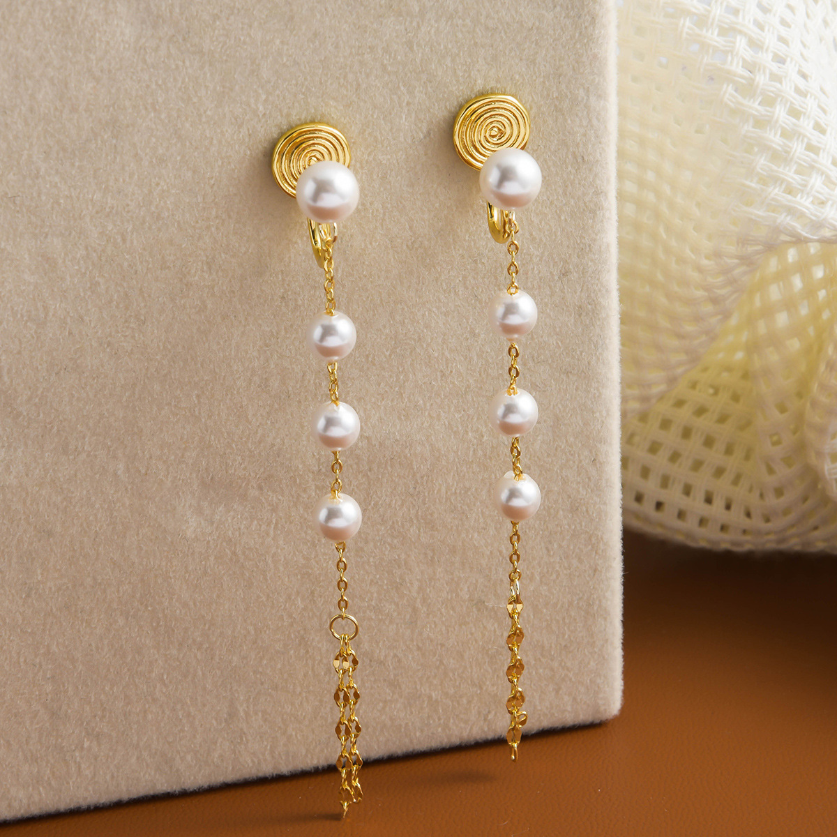 Elegant long earrings pearl