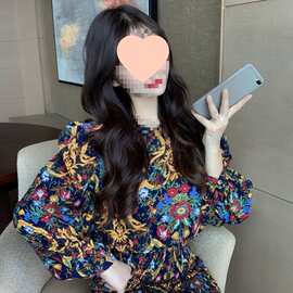 灯笼袖春季碎花修身收腰春秋连衣裙女春装2026新款复古高腰包臀裙