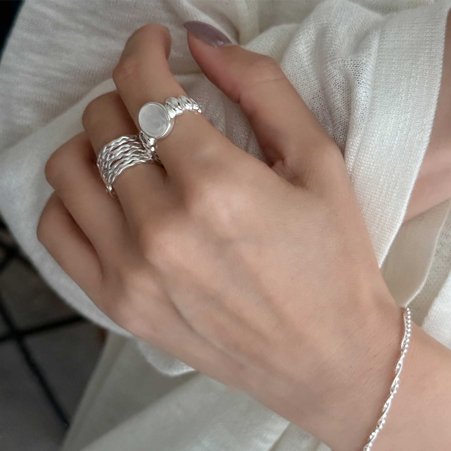 Minimalist S925 Sterling Silver White Moonstone Designer Ring_voghion.com