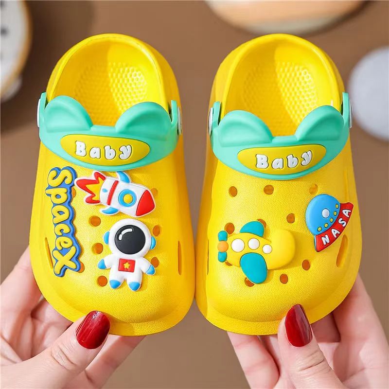 Nuevos zapatos de agujero antideslizante para niños zapatos para bebés zapatos de playa al aire libre