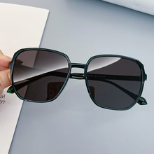 7349年新款潮男士防紫外线开车网红偏光TR90墨镜 G牌大脸太阳镜