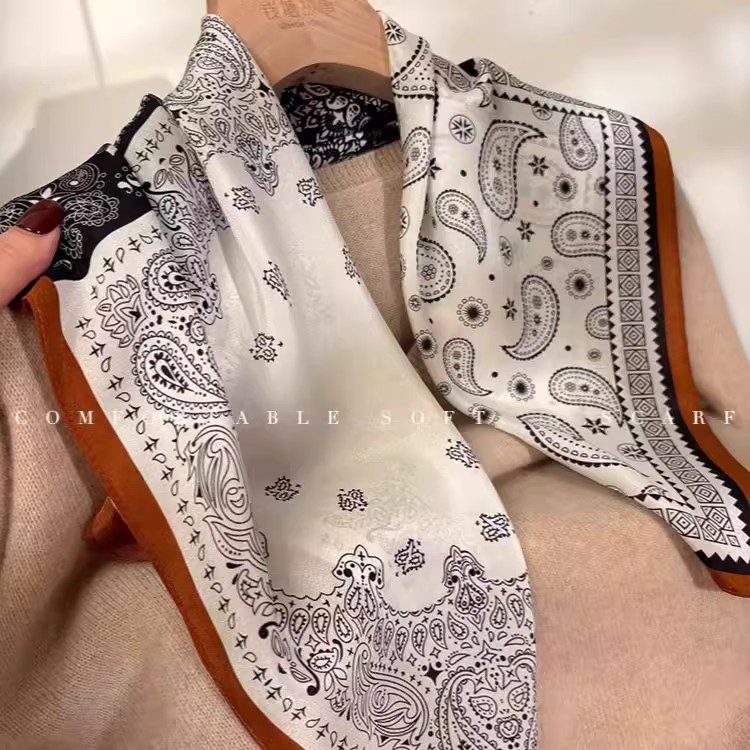 French Luxury Paisley Cashew Silk Crepe Scarf For Women - Summer Thin Mulberry Silk Vintage Square Scarf For Autumn/Winter - Thumbnail 2