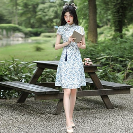 旗袍;马面裙;披肩