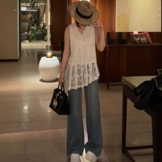 2026春夏装新款设计款不规则下摆蕾丝无袖V领背心女时尚叠穿上衣