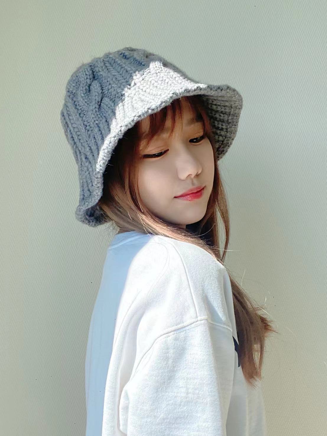 麻花渔夫帽模特图