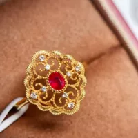 Ювелирные изделия Fubei Diamond Ювелирное кольцо с рубином из 18-каратного золота, дизайн голубиной крови, элегантный и атмосферный основной камень 0,2 карата