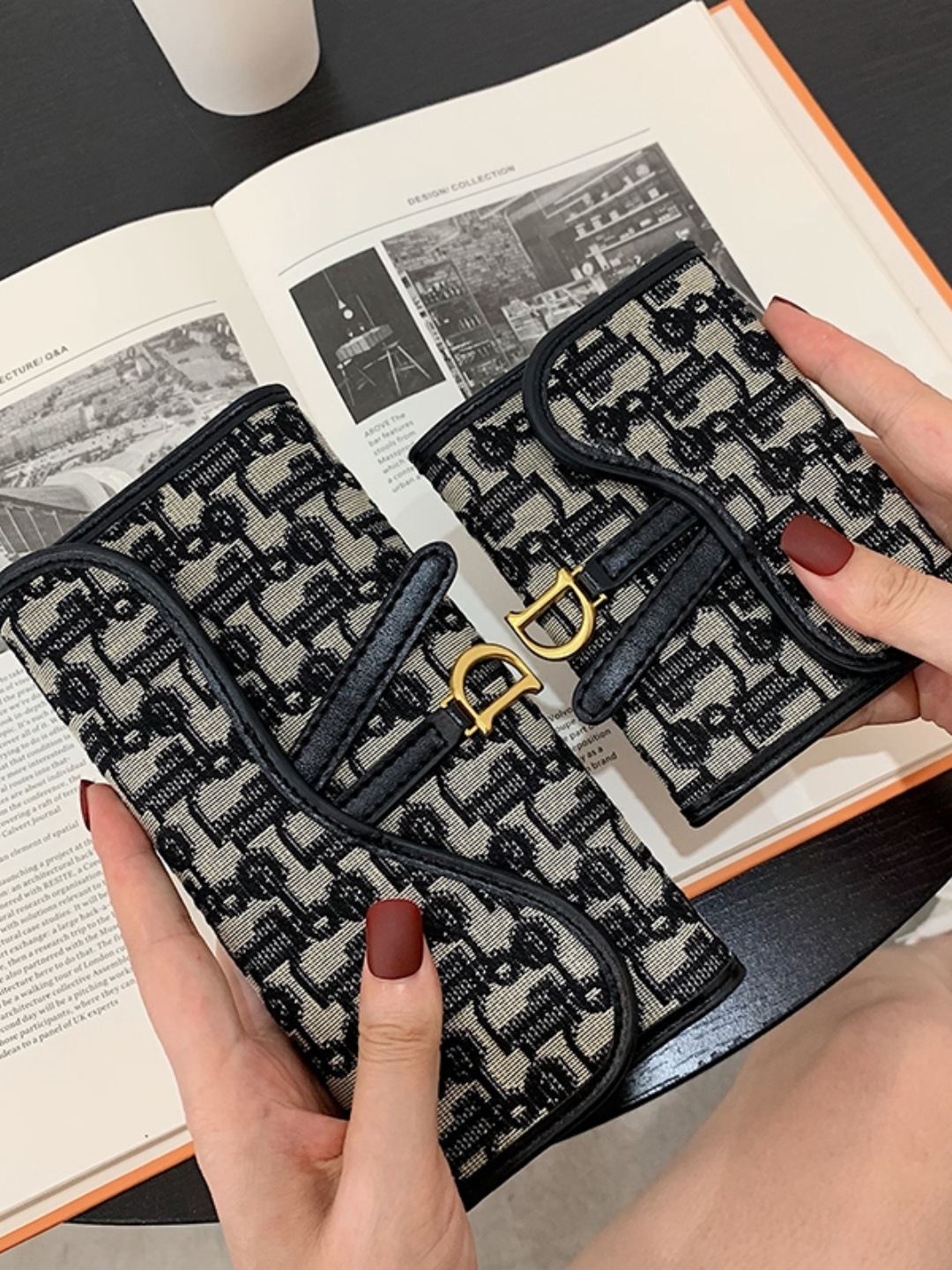 Cartera de lona corta para mujer, retro de gran capacidad, posición de múltiples tarjetas, todo fósforo, plegable larga para mujer, billetera de estilo explosivo transfronterizo de tres pliegues