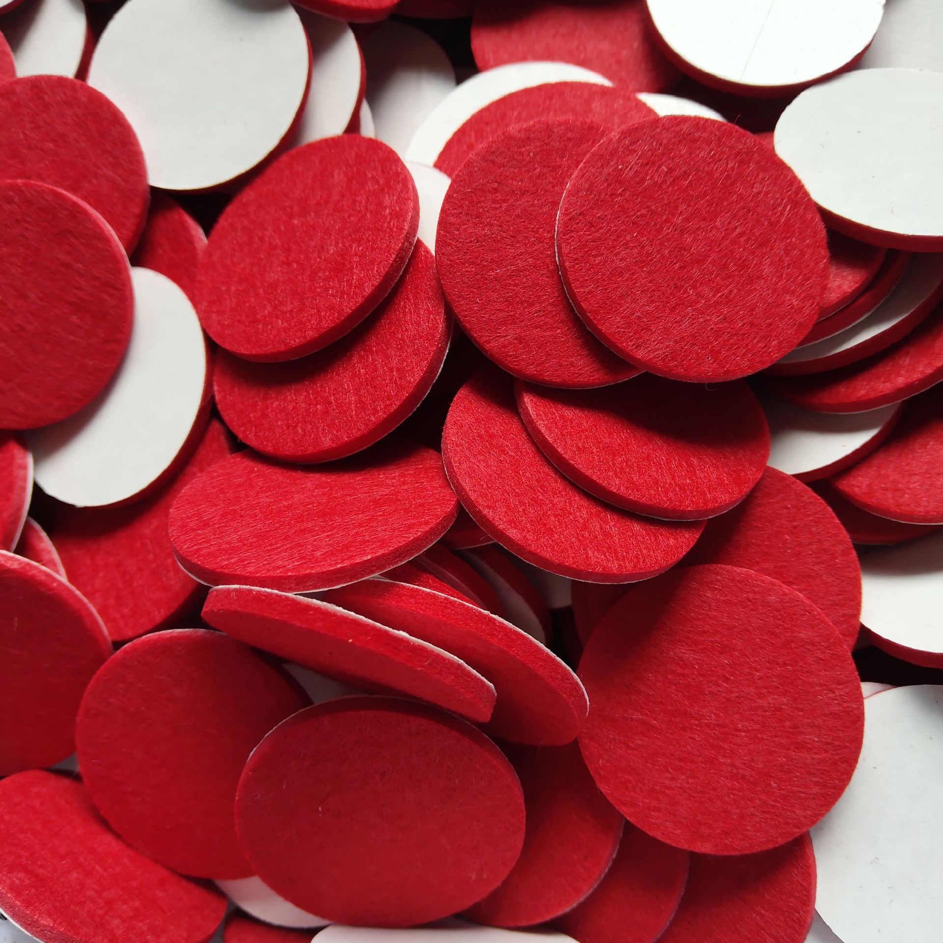 红色毛毡垫 红色无纺布垫 装饰红色配件