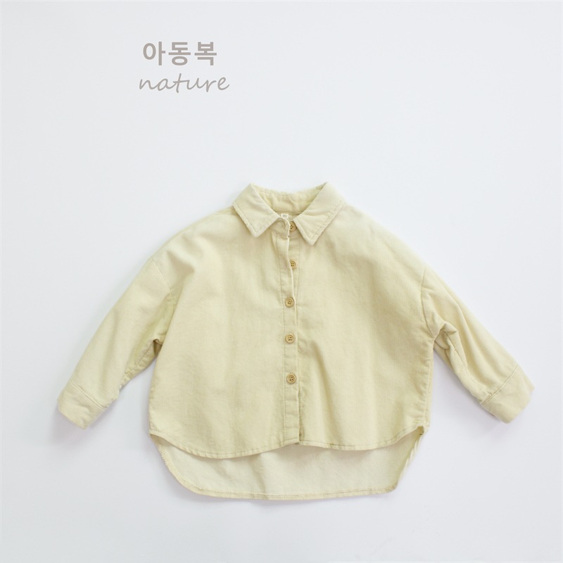 Camisas infantiles de primavera 2025, categoría A, camisas para niños estilo coreano, versátiles, con cuello vuelto, de pana, blusas para niñas, al por mayor.