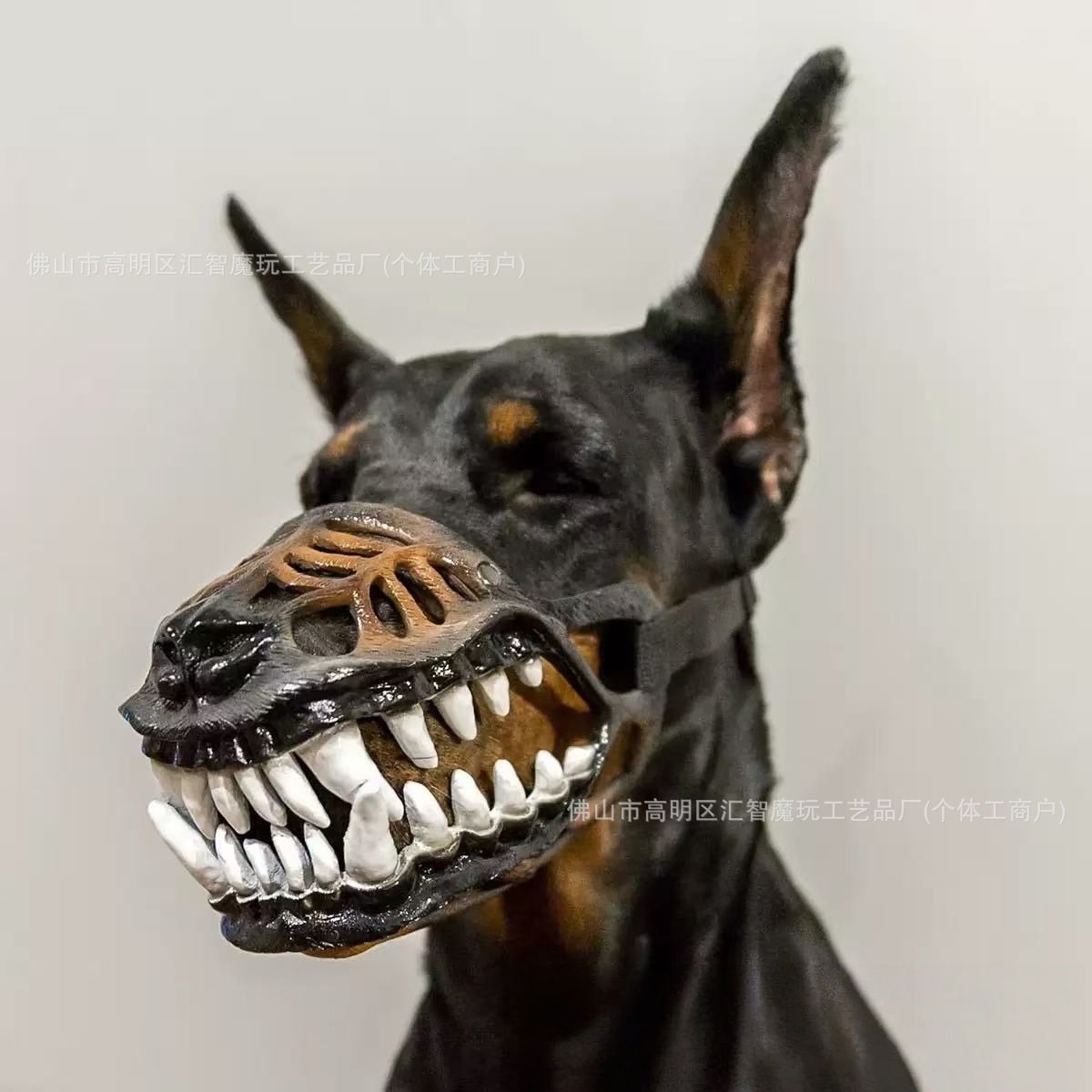 Animal de terror, cubierta de boca de sangre, dientes de látex, cubierta de cabeza de Halloween, habitaciones embrujadas, accesorios extraños, suministro transfronterizo