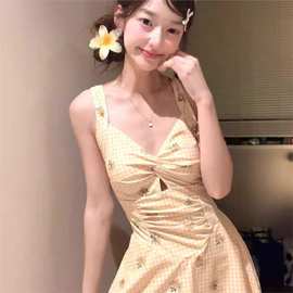 泰国复古格子碎花中长裙法式吊带裙连体泳衣女保守学生小胸平角裤