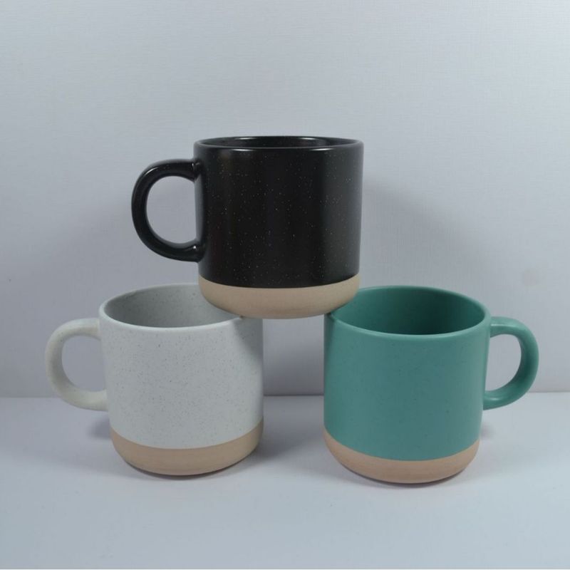 つや消しの2色は陶磁器の杯をつづり合わせてマグカップを噴き出します。|undefined