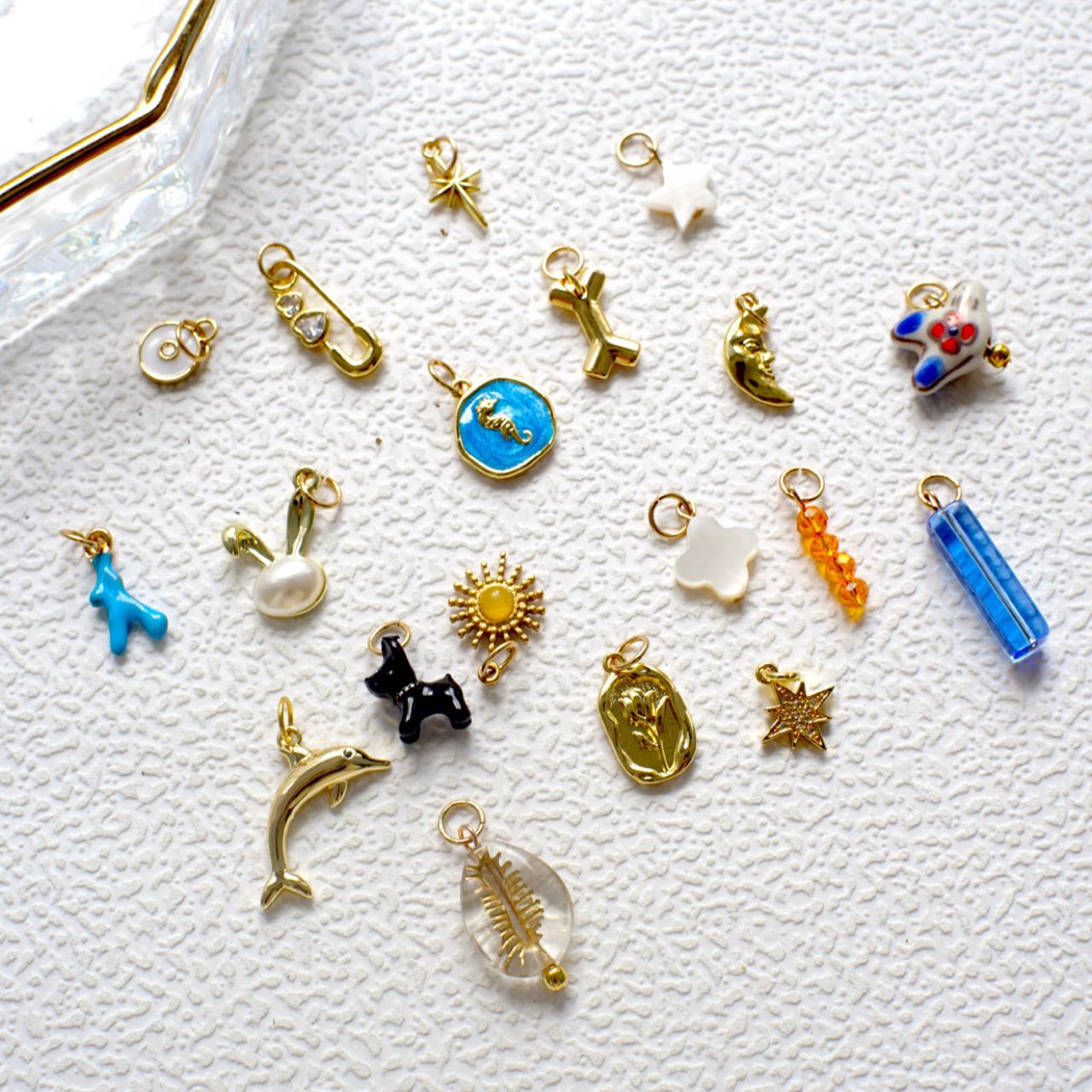 3g Weight Pendant, Chain Jewelry Making Type 20 * 10mm, 30*5MM Jewelry Making Size DIY Jewelry Accessories Classification 1 Piece Quantity Copper Material Geometric, Hippocampus, Whale Pattern Pentagram, Plating, Skull Design Casual, Elegant, Simple Style Style 1 Piece 20 * 10mm 30*5MM Copper Geometric Hippocampus Whale Pendant Chain 3