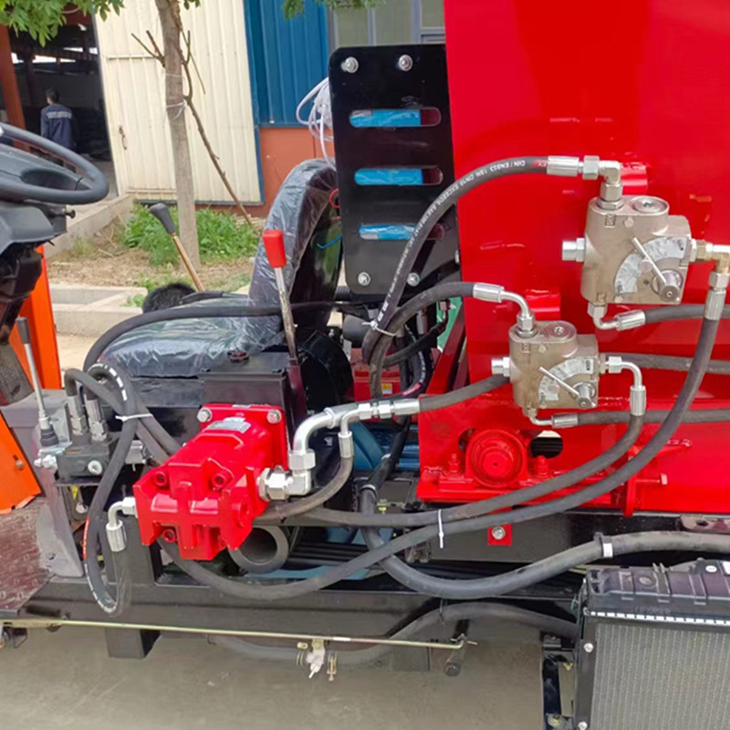 多功能三轮撒粪车农用大棚果园施有机肥干湿两用时风全自动撒肥车