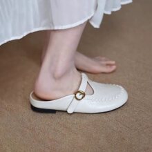 һ�ŵ����˰�ͷ��ЬŮ�¿�ʱ��ƽ�������⴩�������װ�ɫԲͷͨ��