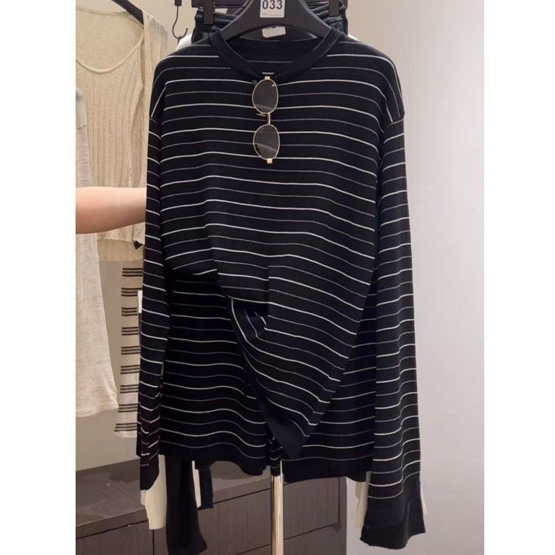 High-End Summer Casual Sports Striped Knitwear for Women, Lightweight Trendy T-Shirt and Elastic Waist Shorts Set