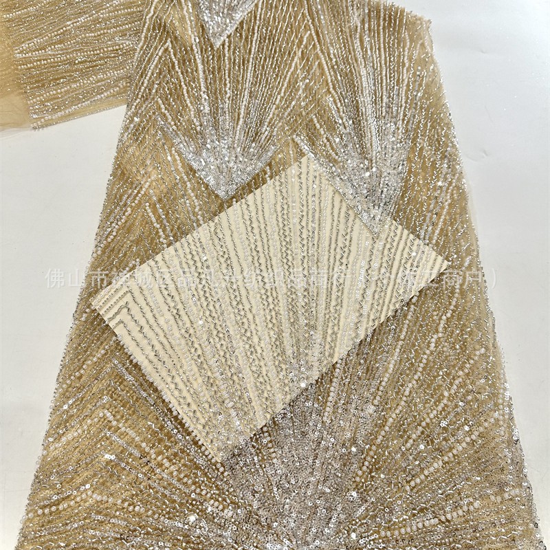 Moda europea y americana bolso sexy nalgas tirantes vestido tela industria pesada tela bordada con cuentas de alta costura encaje con cuentas
