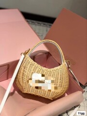 2025 新しいレディースバッグ miu 織物野菜バスケットホーボー竹バッグハンドバッグショルダーメッセンジャーバッグレジャー休暇