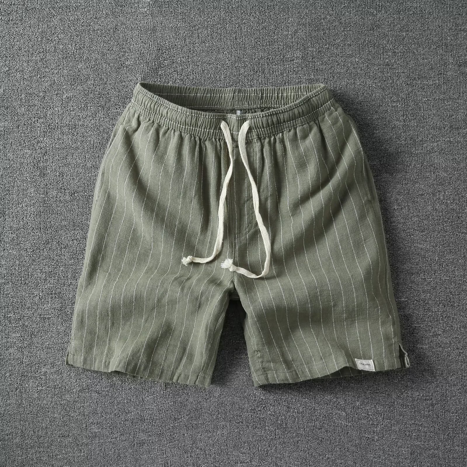 Summer New 2025 Striped Men's Shorts with Elastic Waist, Loose Retro Linen Cotton Knee-Length Thin Men's Beach Shorts
