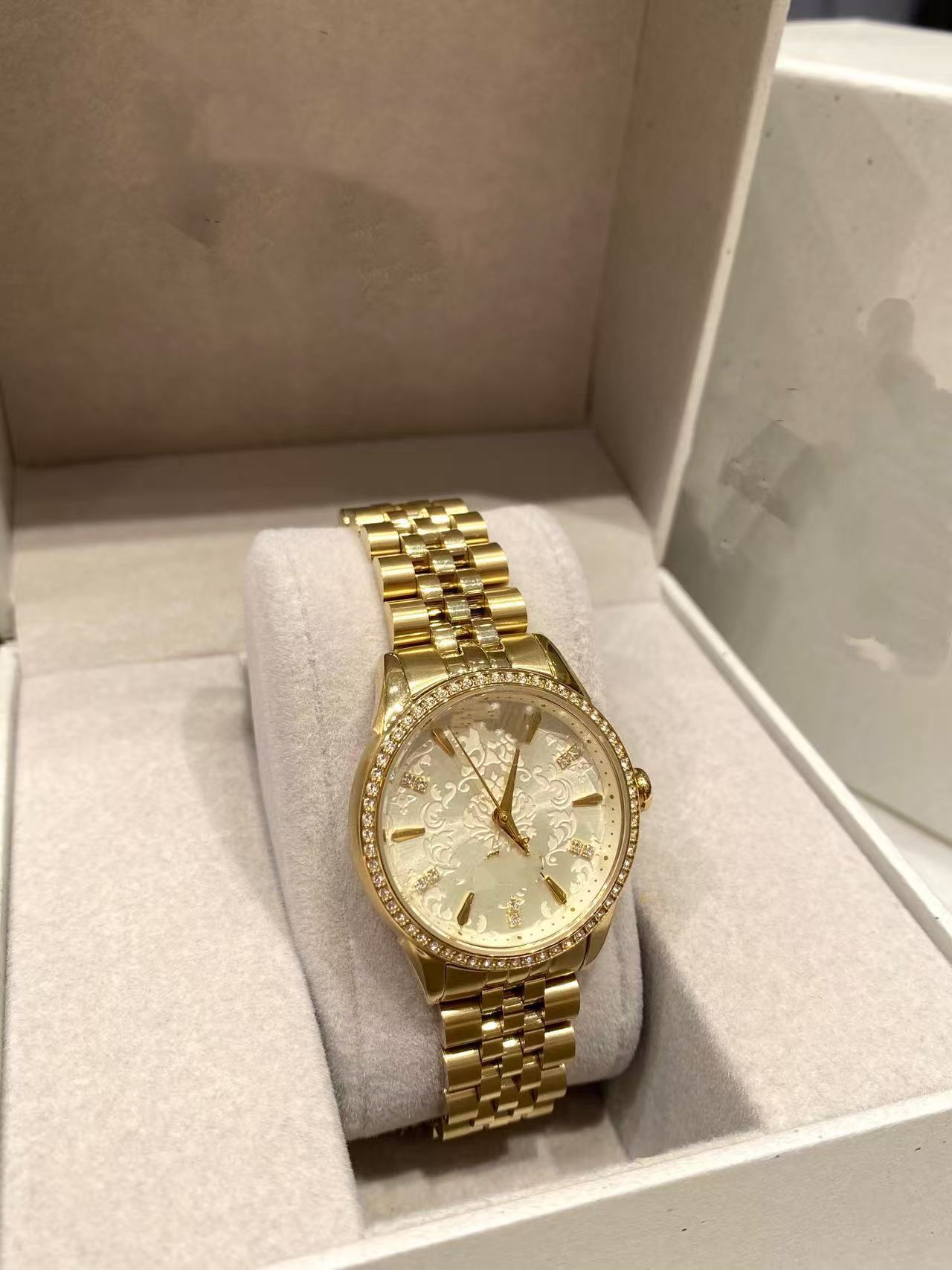 66vva + counter gift box