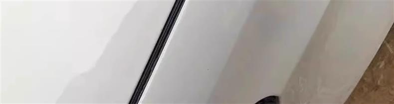 Suitable for Nissan Sylphy, Qashqai, Teana, X-Trail, and Land Cruiser N7 Car Hood Seal Strip Soundproof Hood Adhesive Strip