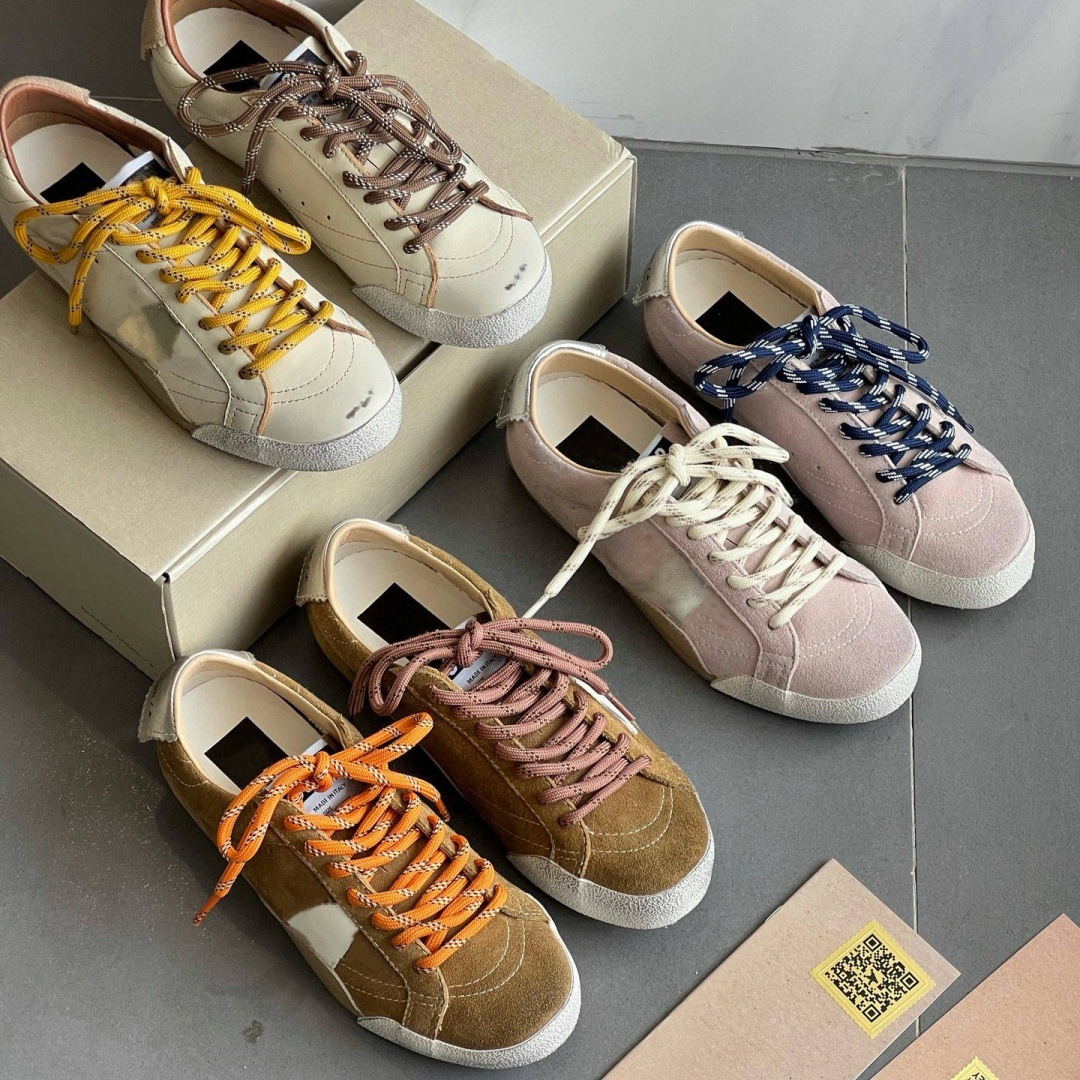 Retro sneakers flat with shoelaces, casual GAT shoes, Collection Year 2025, genuine leather, with a vintage distressed effect