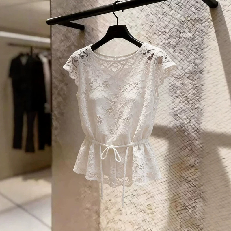 Unique, beautiful, and super stylish women's 2026 summer new French lace slim-fit elegant fashion slimming shirt Unique, beautiful, and super stylish women's 2026 summer new French lace slim-fit elegant fashion slimming shirt